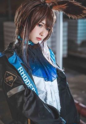 漂亮的姨母_高清电影完整版